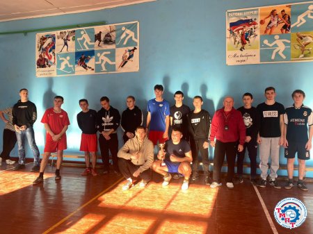 Соревнования по мини футболу, волейболу и настольному теннису посвященные Дню Героев Отечества